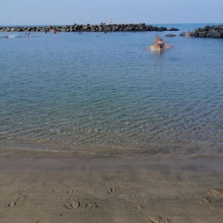 A Few Steps From The Sea Fiumicino Exterior foto